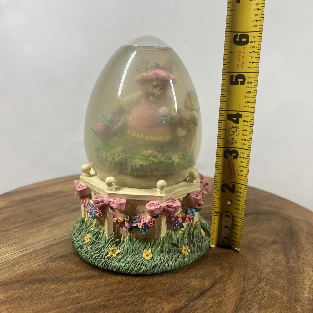 Vintage Mercuries USA 1993 Easter Bunny Egg‎ Musical Snow Globe